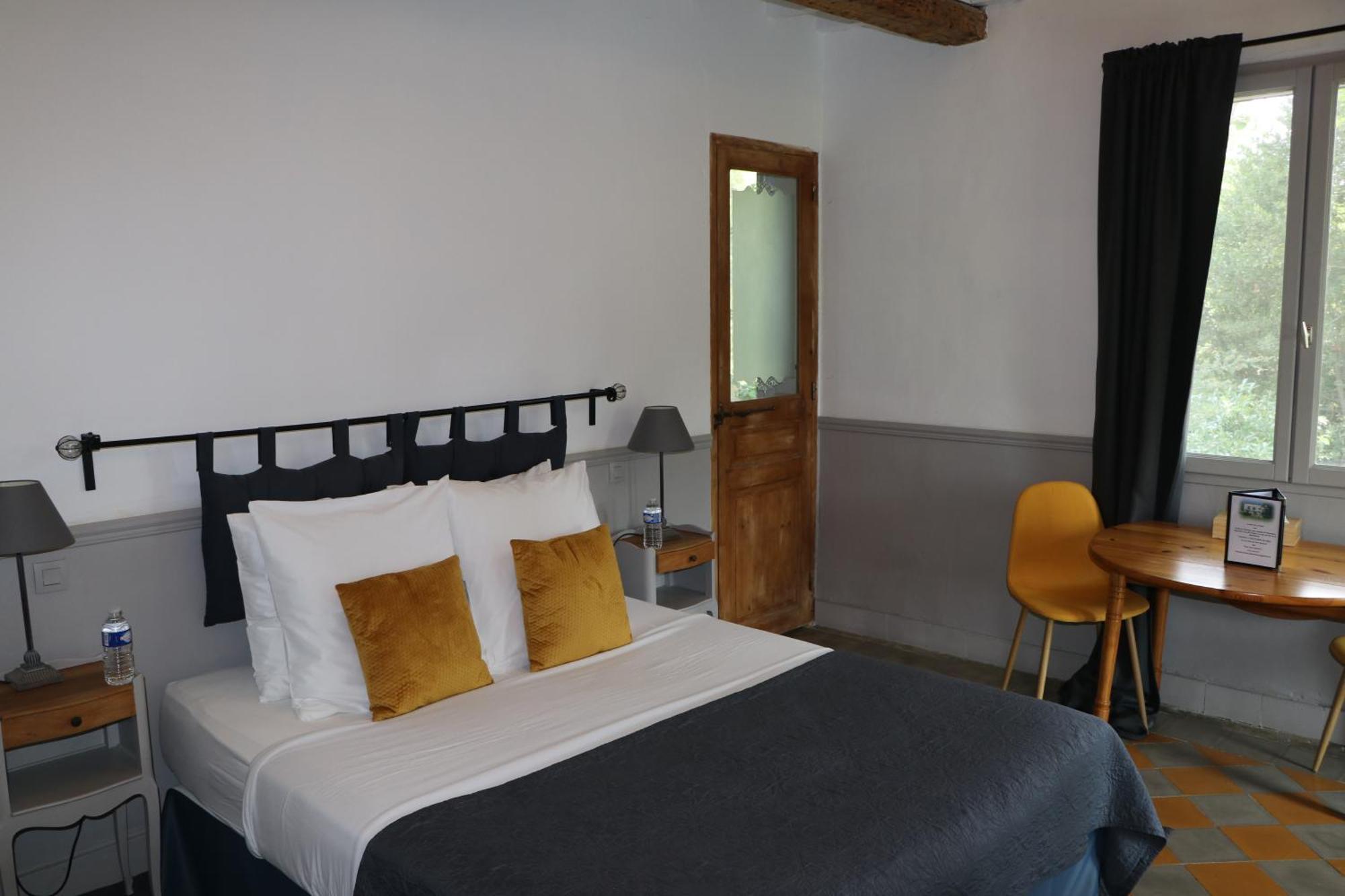 Le Mas Des Cerisiers Jacuzzi Et Sauna Inclus Pour Tous Les Logements Авиньон Екстериор снимка